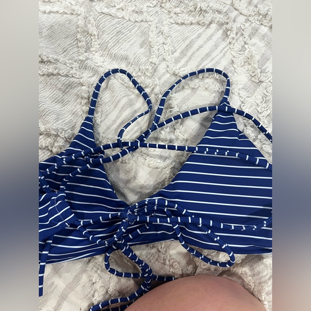 Blue stripped shein bikini - Picture 2 of 4